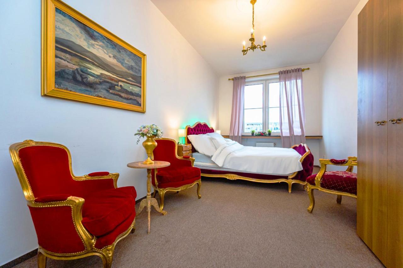 Bank Invest Apartmens - Old Town Apartament *